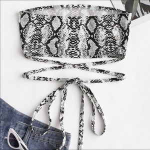 Crop Tops snake print with strings